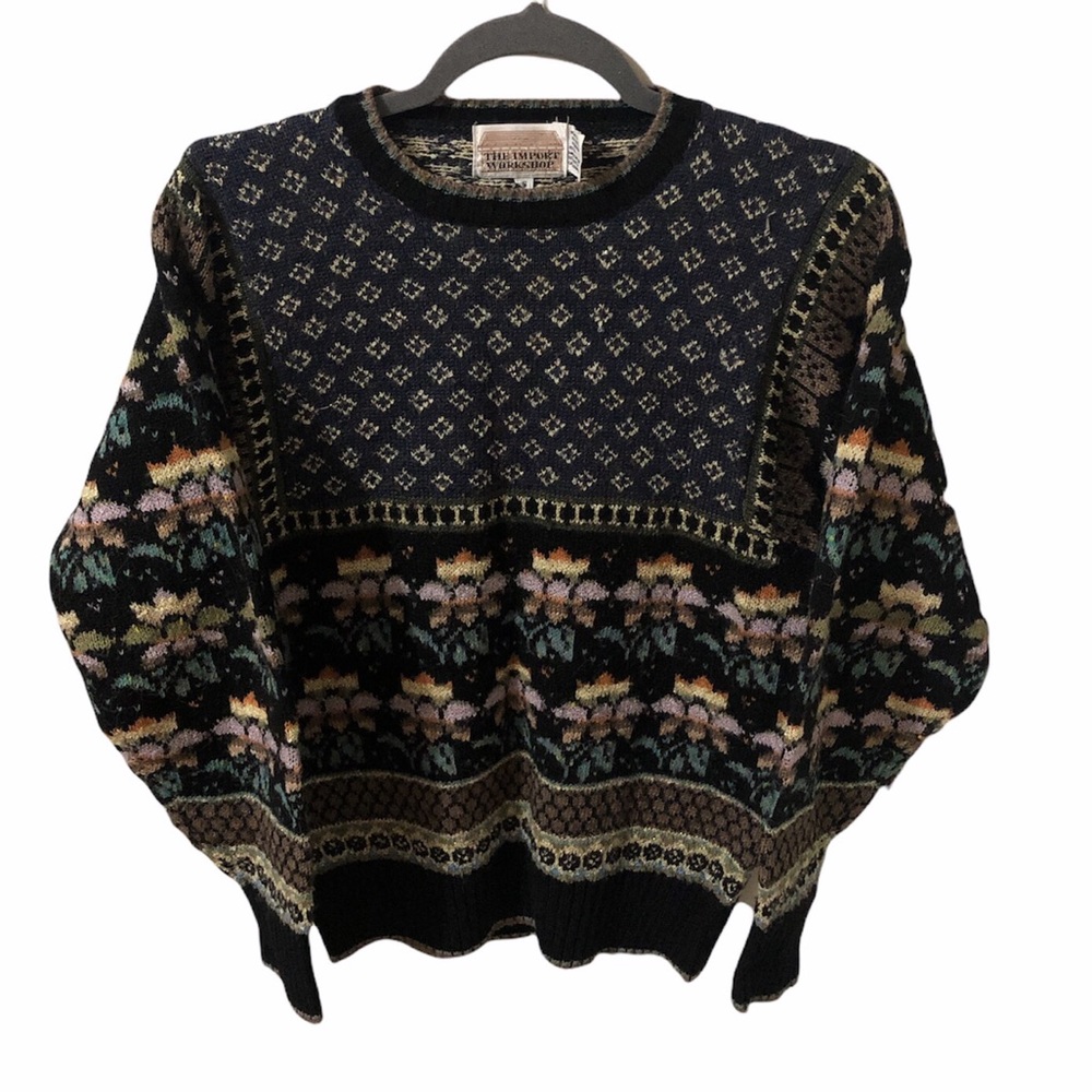 Black Multicolor Floral Crewneck Sweater